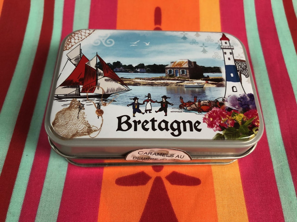 Boite comptoir Bretagne paysage garnie de caramels au beurre salé